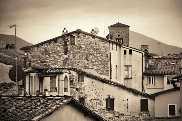 Lucca tak närbild — Stockfoto