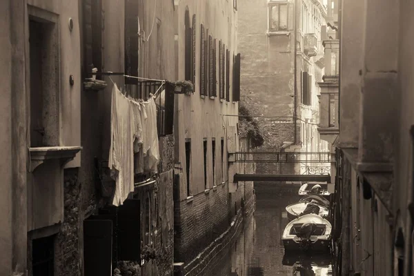 Venice boat alley — Stock Photo, Image