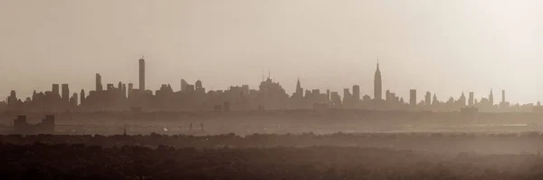 Sylwetka Nowego Jorku Drapaczami Chmur Panoramą Czerni Bieli — Zdjęcie stockowe