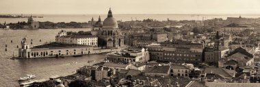 Venedik Kilisesi Santa Maria della Selamlama ve kanal manzaralı panorama İtalya.