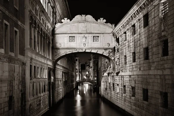Ponte Dei Sospiri Notte Come Famoso Punto Riferimento Venezia — Foto Stock