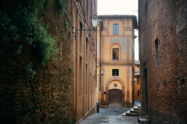 Vista Calle Con Edificios Antiguos Siena Italia — Foto de Stock