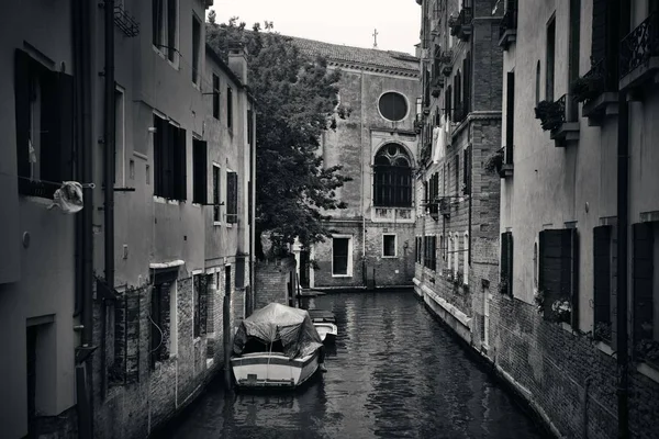 Veneza Vista Canal Com Edifícios Históricos Itália — Fotografia de Stock