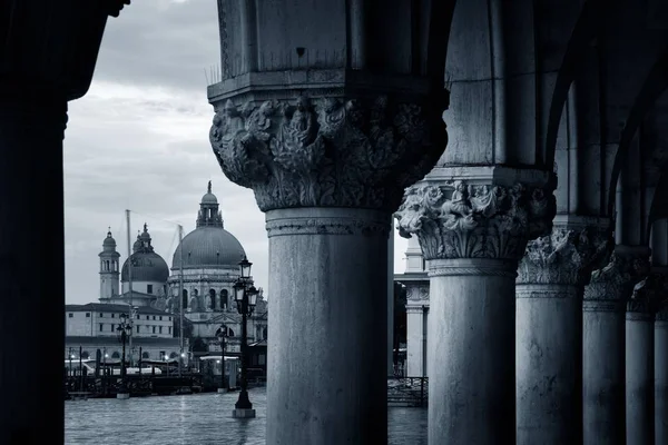 이탈리아에 기둥이 베네치아 마리아 — 스톡 사진