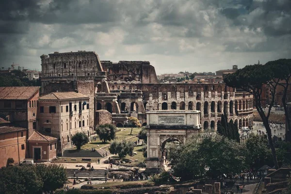 Ruínas Coliseu Edifícios Históricos Vistos Fórum Roma Itália — Fotografia de Stock