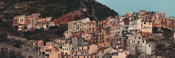 Итальянский Стиль Резиденции Зданий Над Скалой Панорама Манарола Cinque Terre — стоковое фото