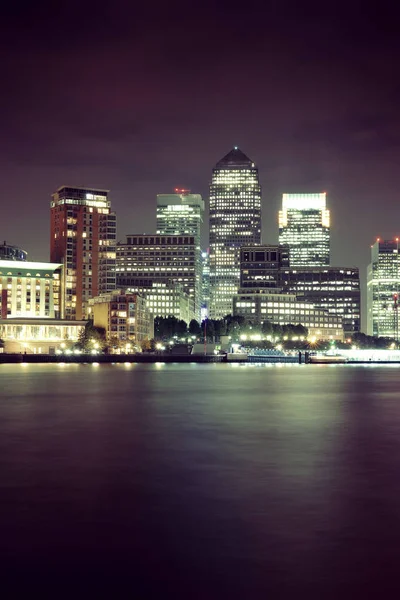 Canary Wharf Quartiere Degli Affari Londra Notte Sul Tamigi — Foto Stock