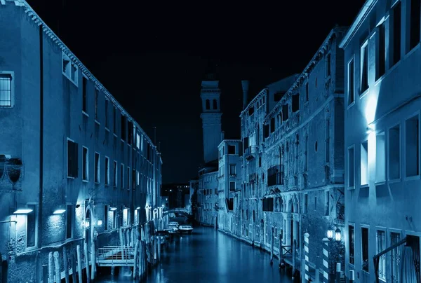 Venedig Kanalblick Bei Nacht Mit Glockenturm Italien — Stockfoto