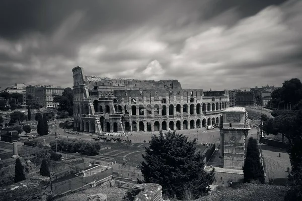 Coliseu Com Ruínas Fórum Roma Itália — Fotografia de Stock