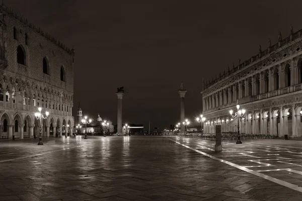 Történelmi Épületek Este Piazza San Marco Velence Olaszország — Stock Fotó