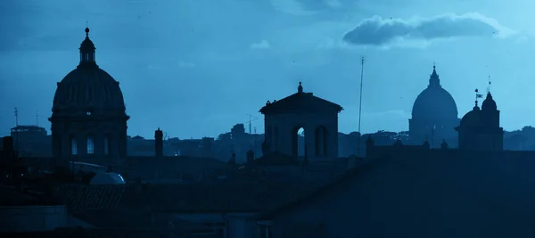 Roma puesta del sol vista de la azotea — Foto de Stock