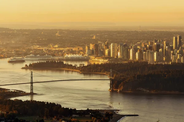 Vancouver Východ Slunce Lions Gate Bridge Mrakodrapy Kanadě — Stock fotografie