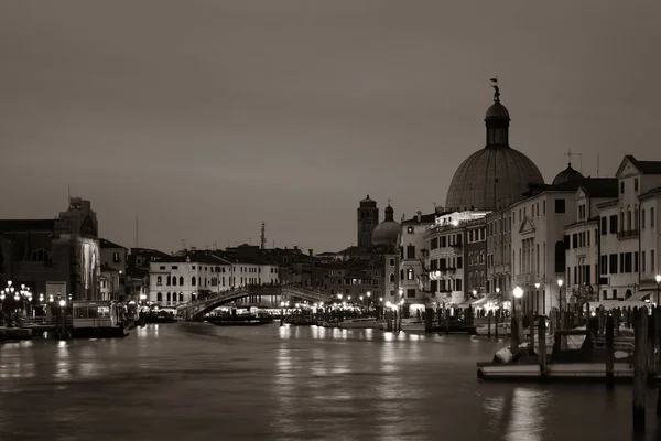 Vista Del Canal Venecia Por Noche Con Iglesia San Simeone — Foto de Stock