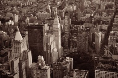 New York City çatısı manzaralı Manhattan şehir merkezi gökdelenleri ve şehir manzaralı.