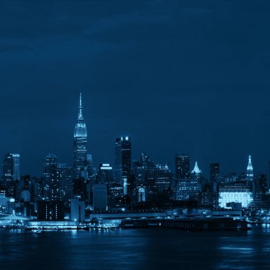 Manhattan şehir merkezi gökdelenleri ve New York şehri geceleri gökdelenleri