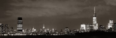 Kentsel mimarilerle New York 'ta gece vakti