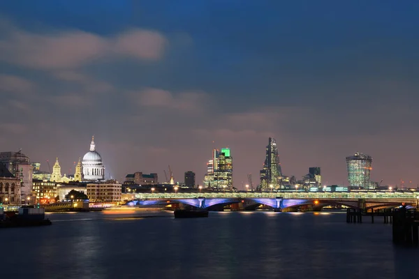 London Skyline Natten Med Bro Och Pauls Cathedral Över Thames — Stockfoto