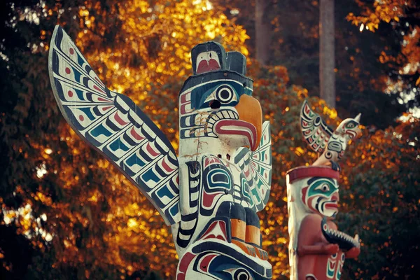 Indian Totem Poles Stanley Park Vancouver Canada — Stock Photo, Image