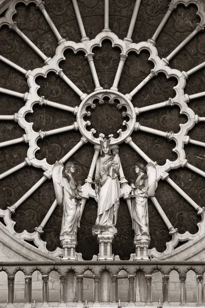 Notre Dame Paris Nahaufnahme Als Berühmtes Wahrzeichen Der Stadt — Stockfoto