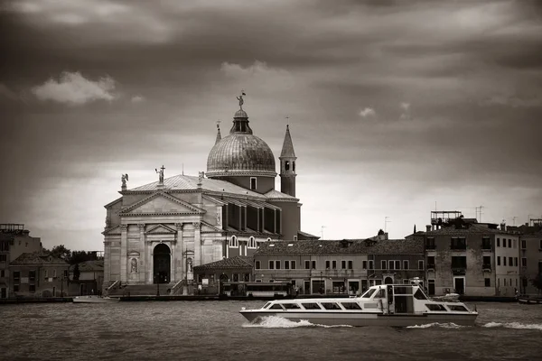 Ciudad Skyline Venecia Con Iglesia Edificios Históricos Vistos Desde Paseo — Foto de Stock