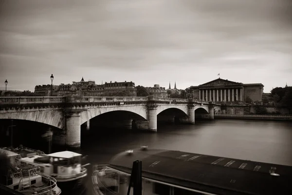Парижская Река Мостами Согласия Assemblee Nationale Закате — стоковое фото
