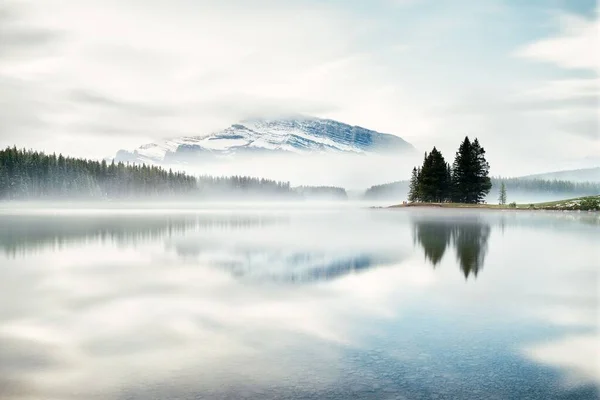 Dois Lago Jack Com Montanha Neve Reflexo Água Parque Nacional — Fotografia de Stock