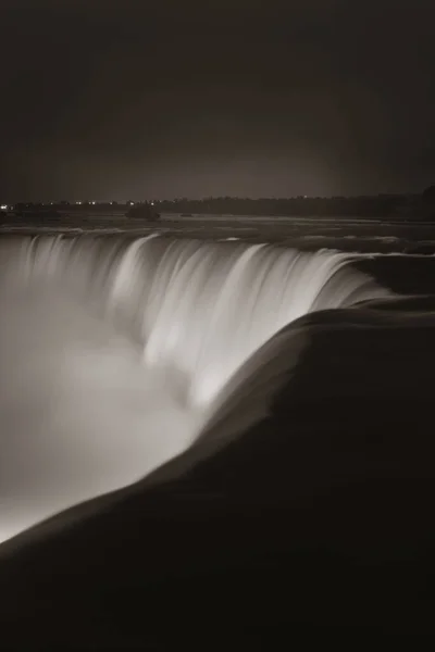 Niagarafälle Bei Nacht Als Die Berühmte Naturlandschaft Kanadas — Stockfoto