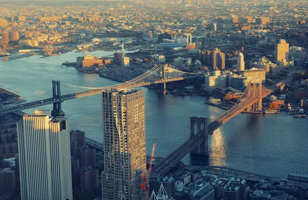 Blick Auf Das Dach Des Sonnenuntergangs Manhattan Mit Urbanen Wolkenkratzern — Stockfoto