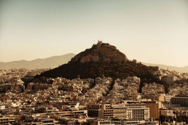 Yukarıdan bakan Lykavitos Dağı ile Atina şehir manzarası Yunanistan.