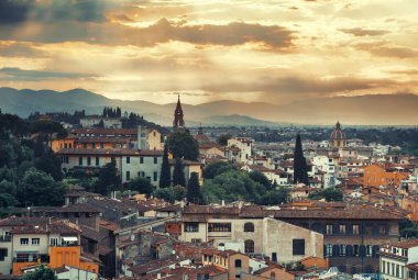 İtalya 'da Floransa' nın çatı manzaralı şehir silueti