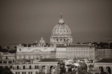Vatikan St Peters Bazilikası siyah beyaz. 