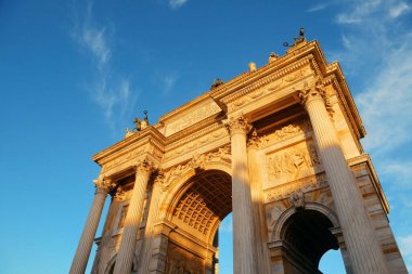 Barış Kemeri ya da İtalya 'da İtalyanca Arco della Pace' in yakın görüntüsü.