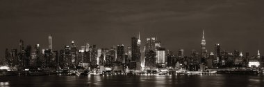 Manhattan şehir merkezi gökdelenleri ve New York City gökdelenleri gece gökdelenleri