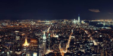 New York City şehir merkezi gökyüzü manzarası.