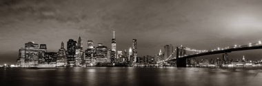Manhattan Şehir Merkezi Şehir Manzarası ve Brooklyn Köprüsü