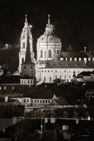 Praga Panorama Dachu Kościołem Kopułą Czechach Nocy — Zdjęcie stockowe