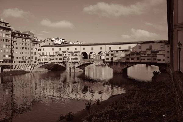 Ponte Vecchio Över Arno River Florens Italien Monokrom — Stockfoto