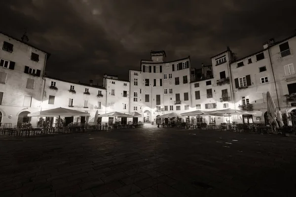 Piazza Dell Anfiteatro Lucca Italy Night View — Stock Photo, Image