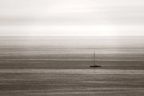 Lonely Boat Mediterranean Sea Abstract Background — Stock Photo, Image