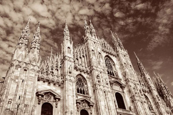 Primo Piano Del Duomo Milano Con Bellissimi Motivi Sculture Italia — Foto Stock