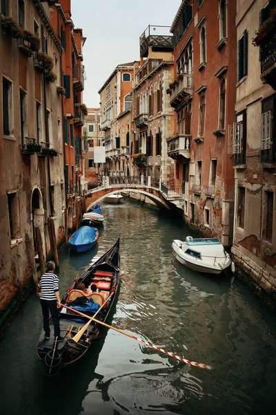 Paseo Góndola Canal Con Edificios Históricos Venecia Italia — Foto de Stock