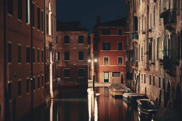 Venetië Uitzicht Gracht Nachts Met Historische Gebouwen Italië — Stockfoto