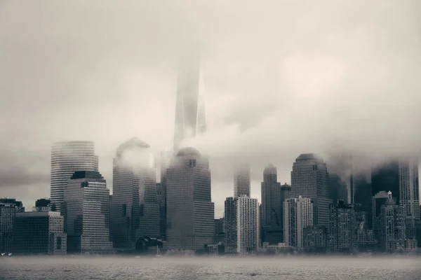 New York City Downtown Business District Foggy Day — Stock Photo, Image