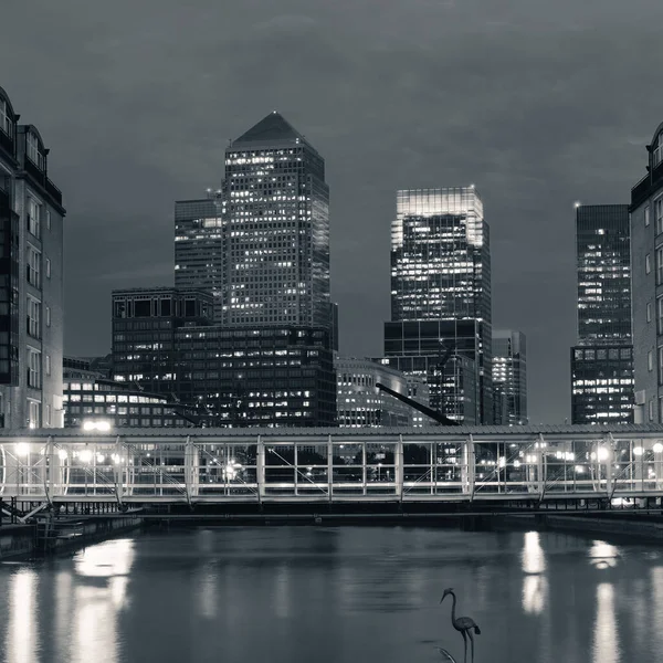 Obchodní Čtvrť Canary Wharf Londýně Noci Nad Řekou Temží — Stock fotografie