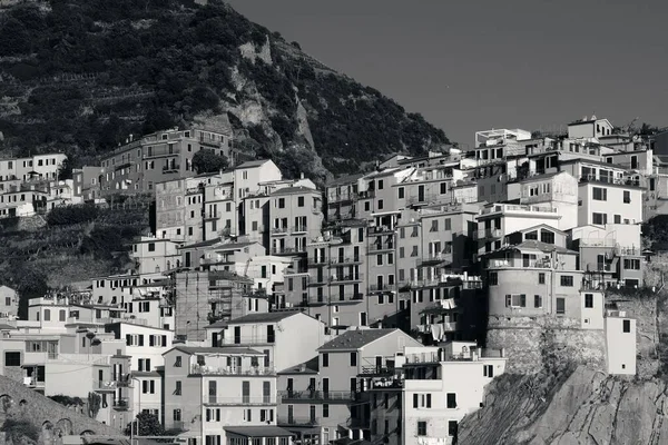 Budynki Mieszkalne Stylu Włoskim Nad Urwiskiem Manarola Cinque Terre Włochy — Zdjęcie stockowe