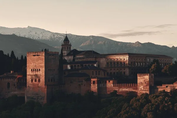 그라나다 알람브라 궁전의 스페인 보이는 — 스톡 사진