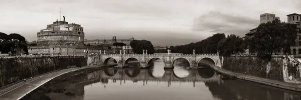 Talya Dan Sant Angelo Kalesi Roma Panoramik Manzaralı Tiber Nehri — Stok fotoğraf