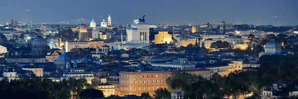 Roma Vista Panorâmica Telhado Com Horizonte Arquitetura Antiga Itália Noite — Fotografia de Stock