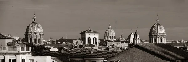 ローマ歴史的建築 都市のスカイラインの屋上パノラマ ビュー イタリア — ストック写真