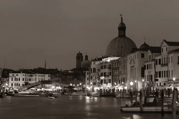 Velence Csatorna Kilátás Éjjel San Simeone Piccolo Történelmi Épületek Olaszország — Stock Fotó